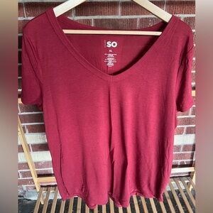 SO v-neck tee
